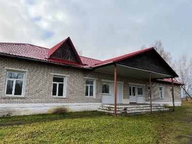 Комплекс капитальных строений бывшей Дворищанской базовой школы (2 здания)Россонский район, Альбрехтовский с/с, аг.Дворище, ул.Зеленая, д.6