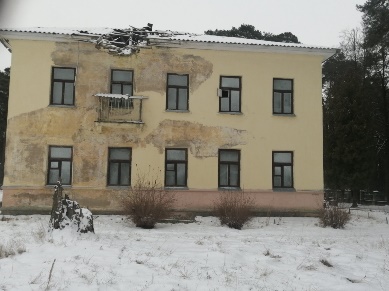 Комплекс строений ГУО «Средняя школа № 15 г. Барани» (школа, овощехранилище), инв. №№ 240/С-33211, 240/С-129595 Оршанский р-н, г. Барань, ул. Парковая, 3, 3/1