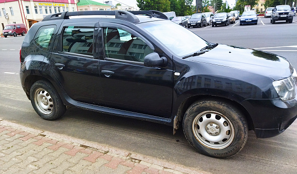 Автомобиль RENAULT DUSTER, 2016 года выпуска