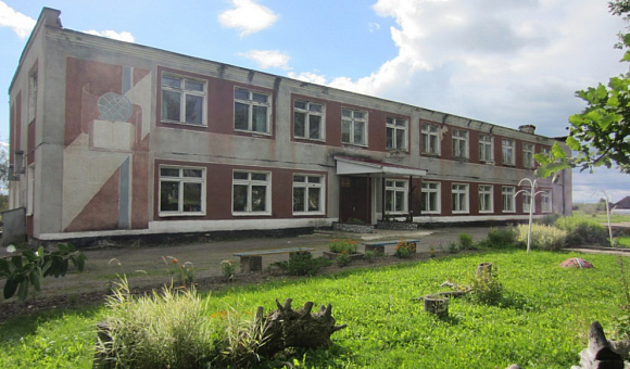 дание Гурковской школы,  Шарковщинский район, д.Гурки, ул.Центральная,31