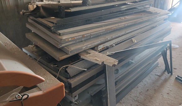 Витрина холодильная Нёман 2П-250 5000 MM, серийный б/н, инв. № ПР002088 Витрина холодильная Нёман 2П-250 5000 MM, серийный б/н, инв. № ПР002088