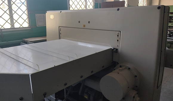 Лот № 6. Бумагорезальная машина DAEHO C1160, инв. № 00288.