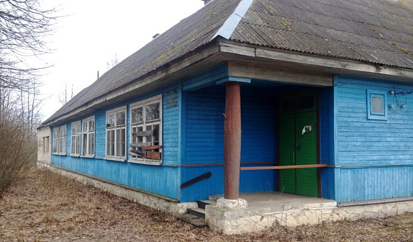 Комплекс капитальных строений Здание школы инв № 222/С-38469, здание мастерских инв. № 222/С-38526 Поставский район, Камайский с/с, д. Янкишки, ул. Школьная,7