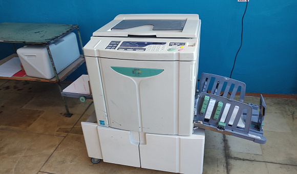 Лот № 9. Машина трафаретной печати в комплекте RISO EZ371, инв. № 00318.