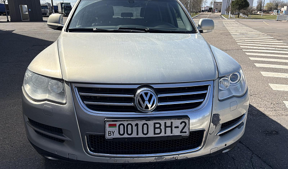 Лот № 1. Автомобиль VOLKSWAGEN TOUAREG; 2008 г.в.