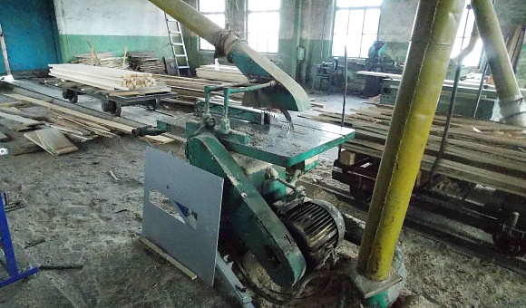 Лот №14. Станок круглопильный раскройный с инв. № 048.