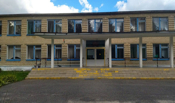 Здание школы, инв.222/С-14962 Поставский район, д. Гута,  ул. Школьная, д.1