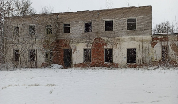 Клуб-контора,  Витебская область, Поставский район,  Воропаевский с/с, д. Старый Двор, ул. Центральная, 19Е