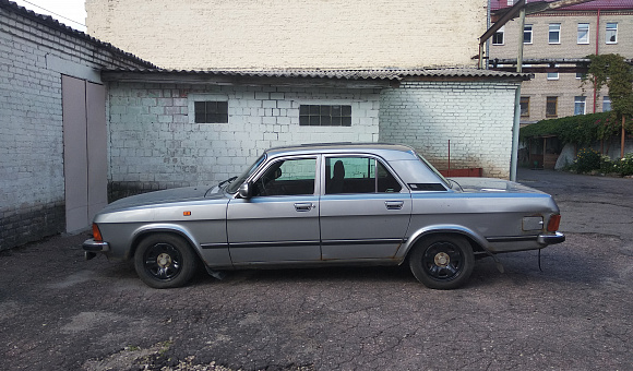 Автомобиль GAZ 3102, 2004 года выпуска