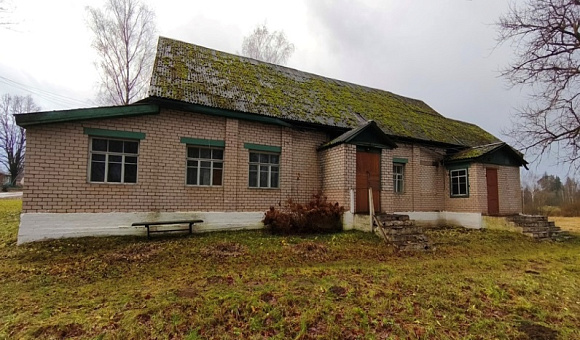 Комплекс капитальных строений (клуб, контора, киноаппаратная, котельная), Витебская область, Верхнедвинский район, Шайтеровский с/с, д. Жигули, ул. Центральная