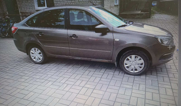 Легковой хэтчбек автомобиль LADA Granta, 2018 года выпуска