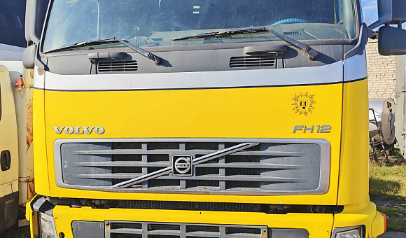 Лот № 101. Грузовой седельтный тягач Volvo FH12 2002 г АЕ 7790-2 2ТК0055414 от 21.11.25 (18000 кг) (№ инв. 000011107)