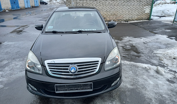 Лот №1. Автомобиль GEELY SC7, 2014 г.в., выданы регистрационные знаки для транспортных средств, временно допущенных к участию в дорожном движении 1КМТ4281, тип – легковой автомобиль седан (sedan), кузов (рама) Y4К8844S2EB001891, цвет – черный, объем двига