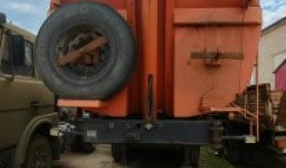Полуприцеп самосвал SAT 118 , год выпуска 2004, регистрационный знак A 0643 I-5. Полуприцеп самосвал SAT 118 , год выпуска 2004, регистрационный знак A 0643 I-5.