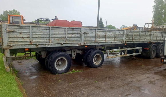 Лот №1. Полуприцеп бортовой MAZ 938660 044, 2009 год выпуска